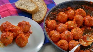 POLPETTE AL SUGO Ricetta Facile  Easy Meatballs Recipe [upl. by Nautna]